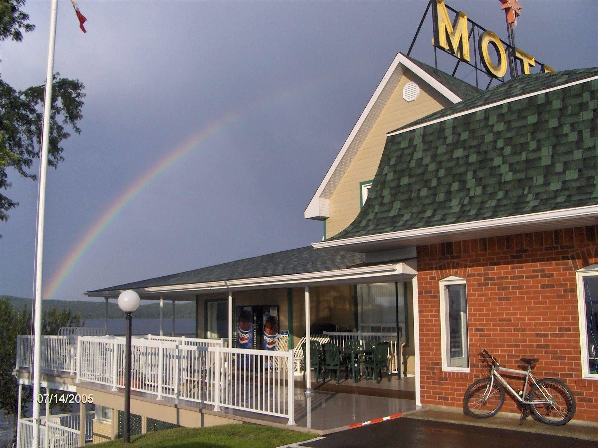 Motel Royal Cabano Exterior foto